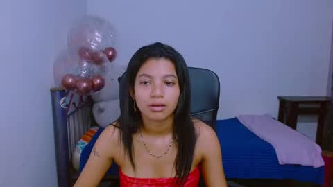 Snapshot of hinata_9 chatting on 18, 12, 2025 0600AM-1100AM - online show from 18, 12, 2025