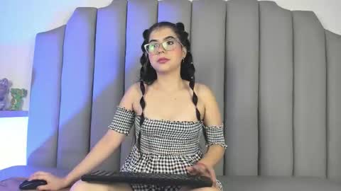 Snapshot of hinatamiraii chatting on 5, 12, 2025 hinatamiraii online show from 5, 12, 2025