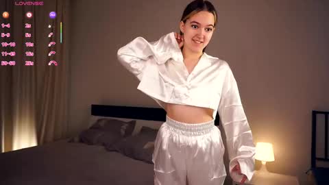 Leya Day Mary Night   PvT Open online show from 20, 2, 2025