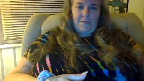 Snapshot of hippysnewhere chatting on 16, 6, 2026 hippysnewhere online show from 16, 6, 2026