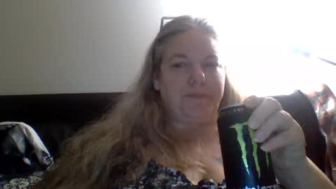 hippysnewhere online show from 21, 7, 2026