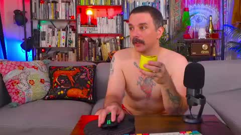 HipsterTrash Clark one half of Task Manager online show from 15, 7, 2026