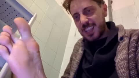 Snapshot of hitmenoww chatting on 21, 12, 2024 hitmenoww online show from 21, 12, 2024