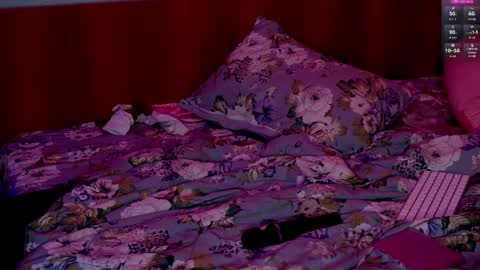 Holly online show from 9, 3, 2025