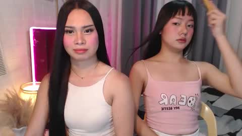 Snapshot of hoelymolly chatting on 7, 3, 2026 hoelymolly online show from 7, 3, 2026