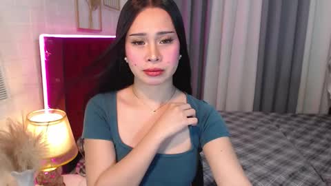 Snapshot of hoelymolly chatting on 16, 3, 2026 hoelymolly online show from 16, 3, 2026