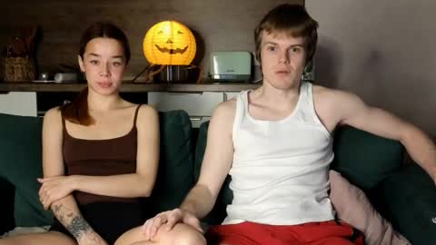 Snapshot of holdonbitch chatting on 15, 10, 2025 Misha and Stacy online show from 15, 10, 2025