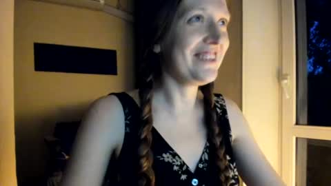 Snapshot of holistic_woman chatting on 18, 7, 2026 holistic_woman online show from 18, 7, 2026