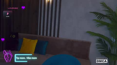 Snapshot of holl1would chatting on 21, 2, 2025 My social media links subscribe to support me online show from 21, 2, 2025