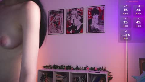 Snapshot of holliwould_ chatting on 28, 1, 2025 Holli online show from 28, 1, 2025