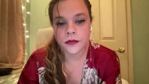 Snapshot of holly23hopefull chatting on 14, 12, 2024 Hollys Drive threw Side Of CB. online show from 14, 12, 2024