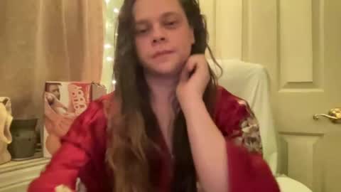 Snapshot of holly23hopefull chatting on 18, 12, 2024 Hollys Drive threw Side Of CB. online show from 18, 12, 2024