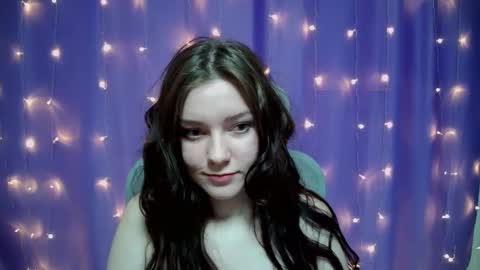 Snapshot of holly_kittenss chatting on 1, 12, 2025 Lana online show from 1, 12, 2025