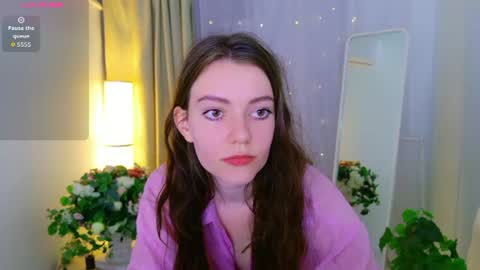 Snapshot of holly_kittenss chatting on 17, 6, 2026 Lana online show from 17, 6, 2026