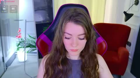 Snapshot of holly_kittenss chatting on 30, 7, 2026 Lana online show from 30, 7, 2026