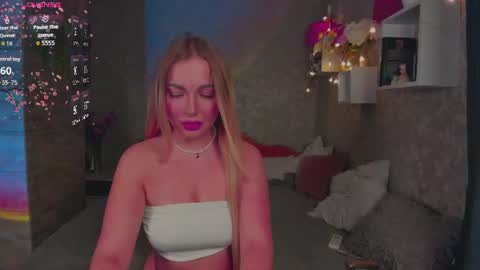 holly_molly8 online show from 3, 8, 2026