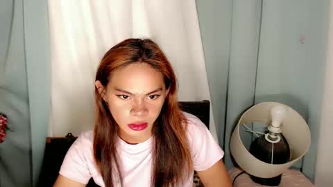 Snapshot of holly_sugar20 chatting on 8, 12, 2024 Mika Duhay Velat online show from 8, 12, 2024