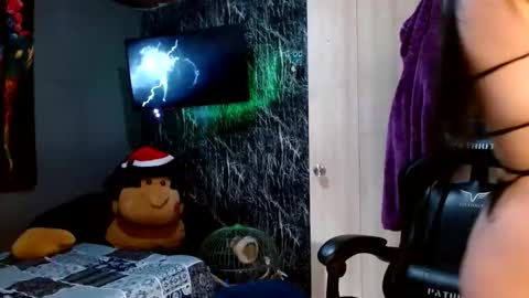 Snapshot of holly_thomsonx69 chatting on 30, 12, 2024 holly_thomsonx69 online show from 30, 12, 2024