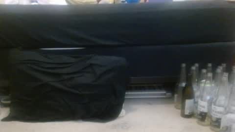 Holly Hawkes online show from 3, 4, 2026