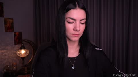 Snapshot of hollylinder_ chatting on 4, 12, 2024 Holly Linder online show from 4, 12, 2024