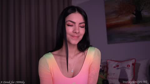 Snapshot of hollylinder_ chatting on 7, 12, 2024 Holly Linder online show from 7, 12, 2024