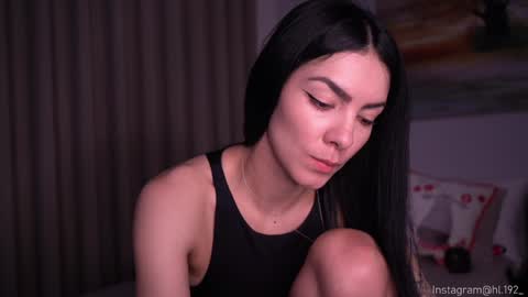 Snapshot of hollylinder_ chatting on 8, 12, 2024 Holly Linder online show from 8, 12, 2024