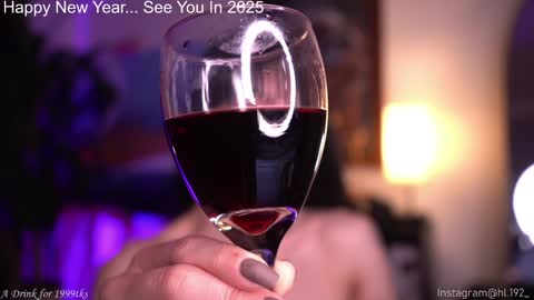 Snapshot of hollylinder_ chatting on 28, 12, 2024 Holly Linder online show from 28, 12, 2024