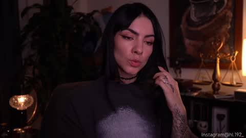 Snapshot of hollylinder_ chatting on 1, 2, 2025 Holly Linder online show from 1, 2, 2025