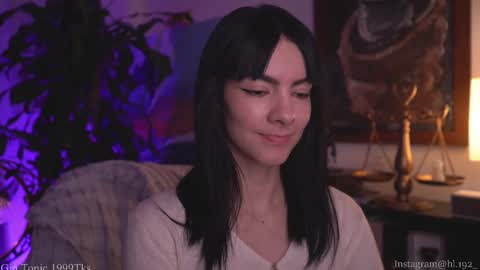 Snapshot of hollylinder_ chatting on 9, 3, 2025 Holly Linder online show from 9, 3, 2025