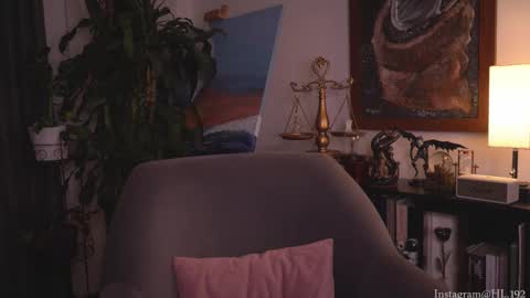 Snapshot of hollylinder_ chatting on 24, 9, 2025 Holly Linder online show from 24, 9, 2025