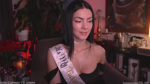 Snapshot of hollylinder_ chatting on 18, 10, 2025 Holly Linder online show from 18, 10, 2025