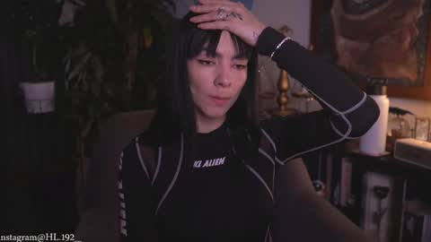 Holly Linder online show from 22, 2, 2026