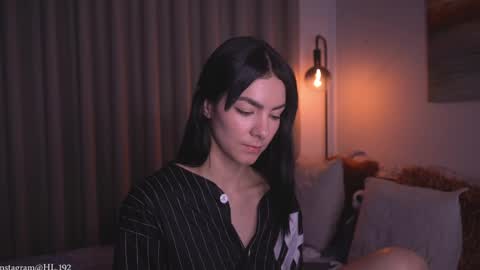 Holly Linder online show from 1, 4, 2026