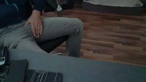 hollymollysucker online show from 10, 4, 2026