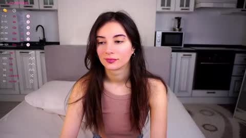 Snapshot of hollymonica chatting on 2, 3, 2025 Delly online show from 2, 3, 2025