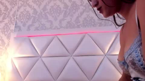 Snapshot of hollyolson chatting on 17, 7, 2026 Holly online show from 17, 7, 2026