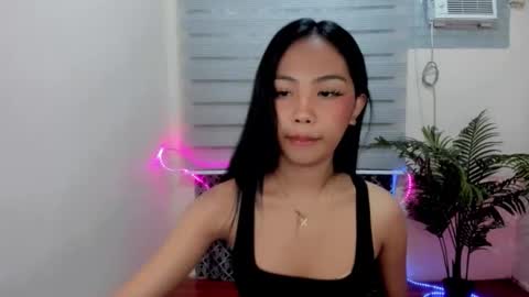 Snapshot of hollysugarxx chatting on 27, 11, 2025 STACEYY XX online show from 27, 11, 2025