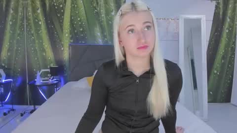 HollyTaillor online show from 17, 3, 2026