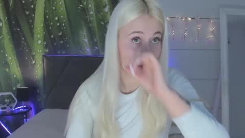 HollyTaillor online show from 30, 3, 2026