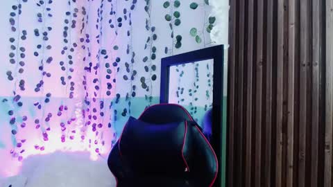 holly online show from 12, 12, 2024