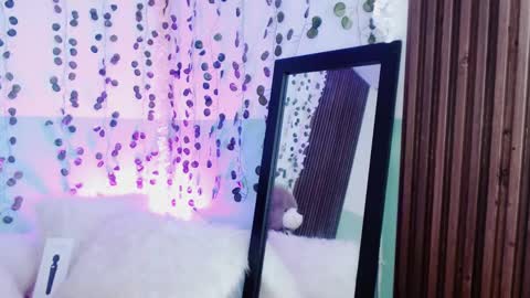 holly online show from 13, 12, 2024