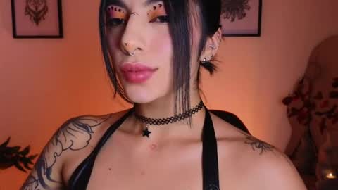 holly online show from 7, 6, 2026