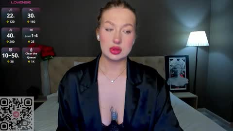 Snapshot of hollyylee chatting on 18, 9, 2025 Emma online show from 18, 9, 2025