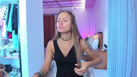 Kira Purrr online show from 27, 7, 2026
