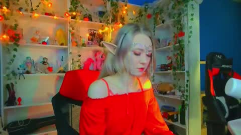 Snapshot of holy_rumi chatting on 28, 10, 2025 Rumi online show from 28, 10, 2025