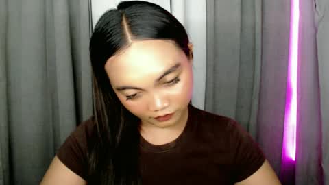 Bella online show from 9, 6, 2026