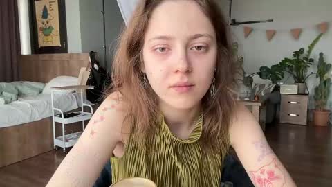 Snapshot of holydori chatting on 27, 4, 2026 dori not holy get my tg channel with link from description under last photo online show from 27, 4, 2026