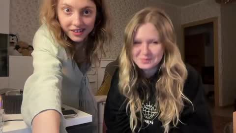 Snapshot of holydori chatting on 25, 5, 2026 dori not holy get my tg channel with link from description under last photo online show from 25, 5, 2026