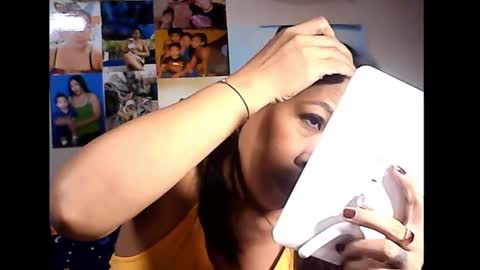 Snapshot of holygurl77 chatting on 31, 12, 2024 cristy online show from 31, 12, 2024