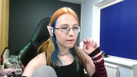 Snapshot of honelin chatting on 18, 12, 2024 Honelints boyblonde hair AsterMIntfemboybrown hair online show from 18, 12, 2024